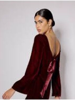 Nobody’s child • NWT $290 Black Velvet Flare Sleeve Joelle Dress PTP 19”++